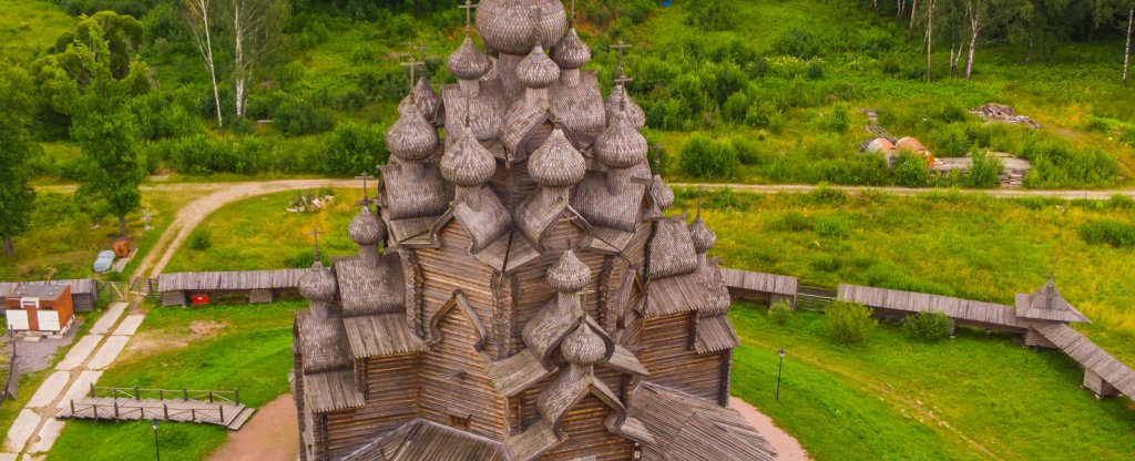 Церковь Покрова Пресвятой Богородицы в усадьбе Богословка,  - Фото с квадрокоптера