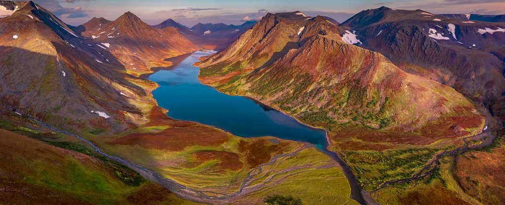 Озеро Хадатаёганлор,  - Фото с квадрокоптера
