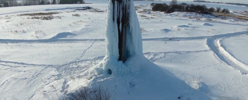 Обледеневшая водонапорная башня, Алапаевск - Фото с квадрокоптера