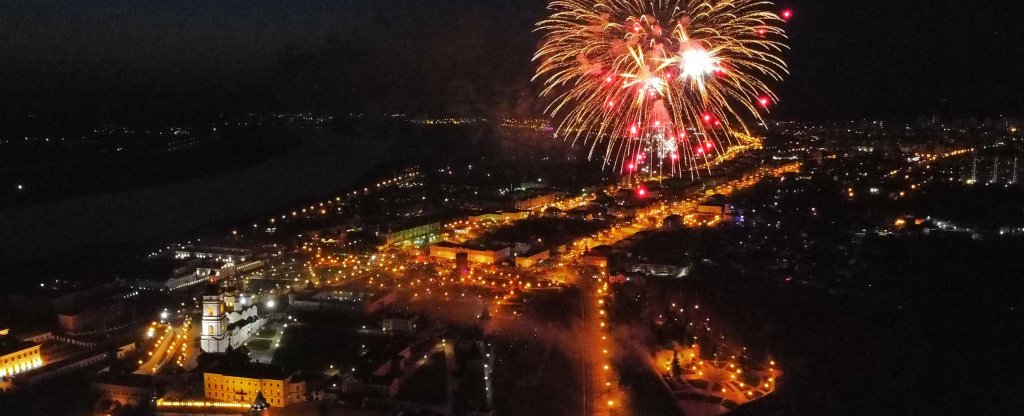 Праздничный салют посвящённый дню победы 2022г., г.Тобольск,  - Фото с квадрокоптера