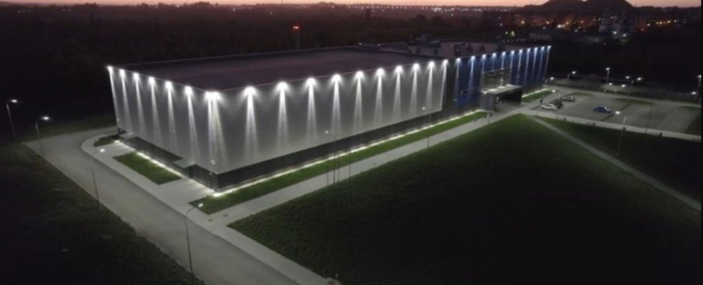 Ночная съемка, подсветка здания, Новошахтинск,  - Фото с квадрокоптера