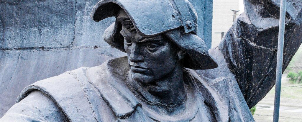 Памятник Металлургам,  - Фото с квадрокоптера