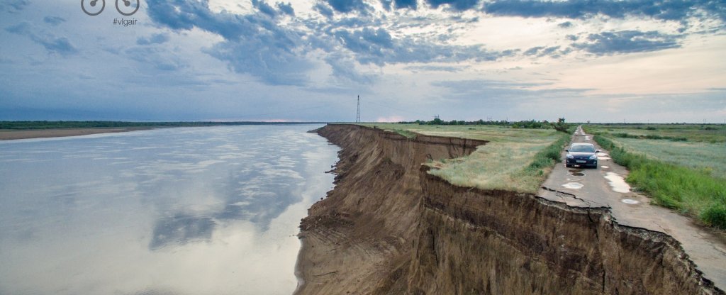 На краю обрыва,  - Фото с квадрокоптера