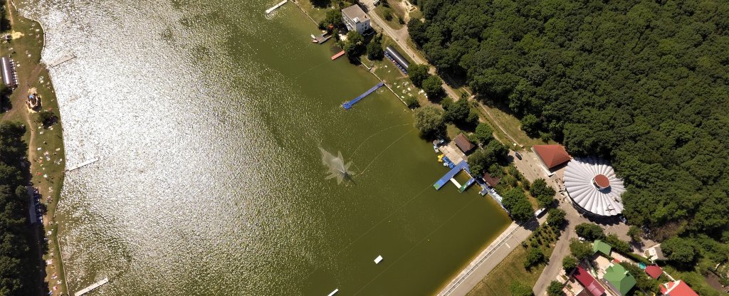 Пруд,  - Фото с квадрокоптера