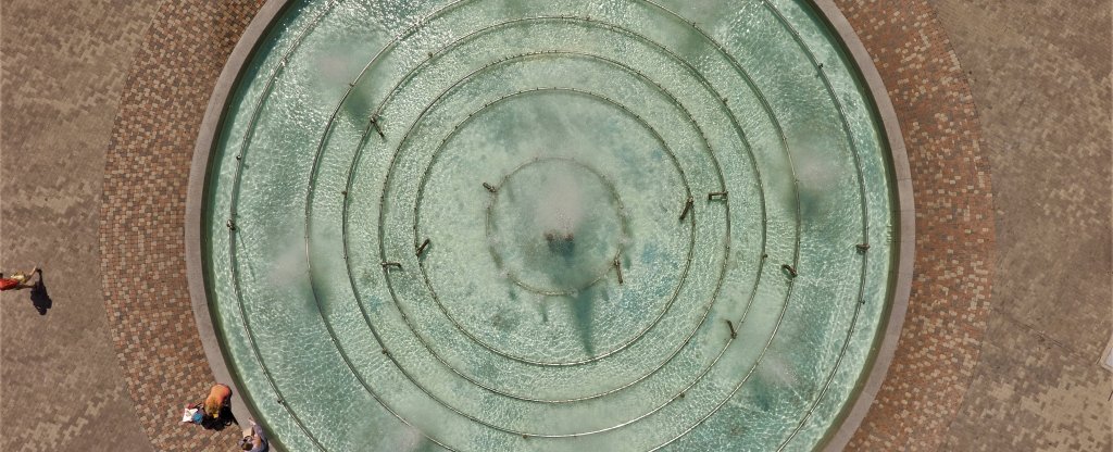 Фонтан с верху,  - Фото с квадрокоптера