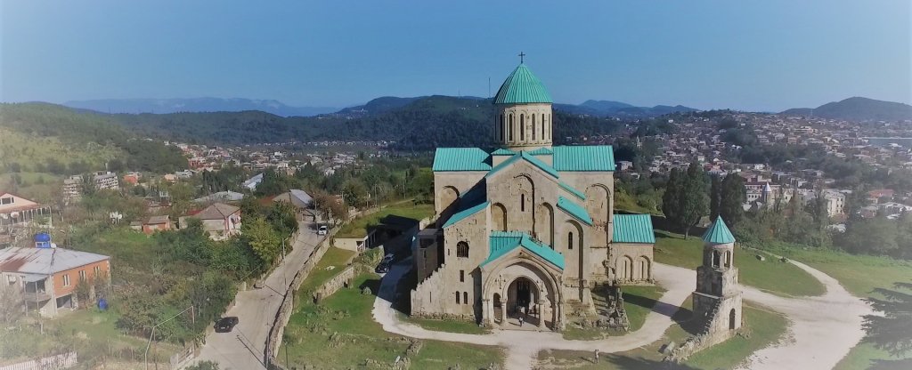 Храм Баграта в Кутаиси,  - Фото с квадрокоптера