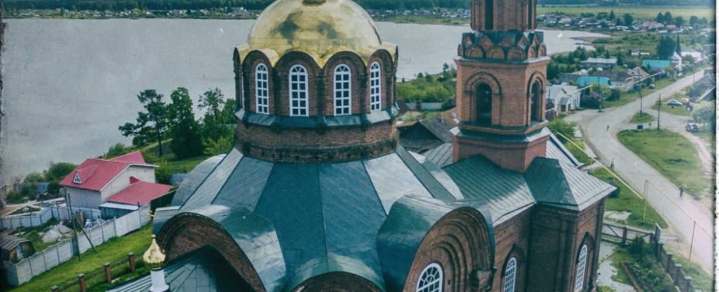 Храм в с. Сосновское Свердловской обл.,  - Фото с квадрокоптера