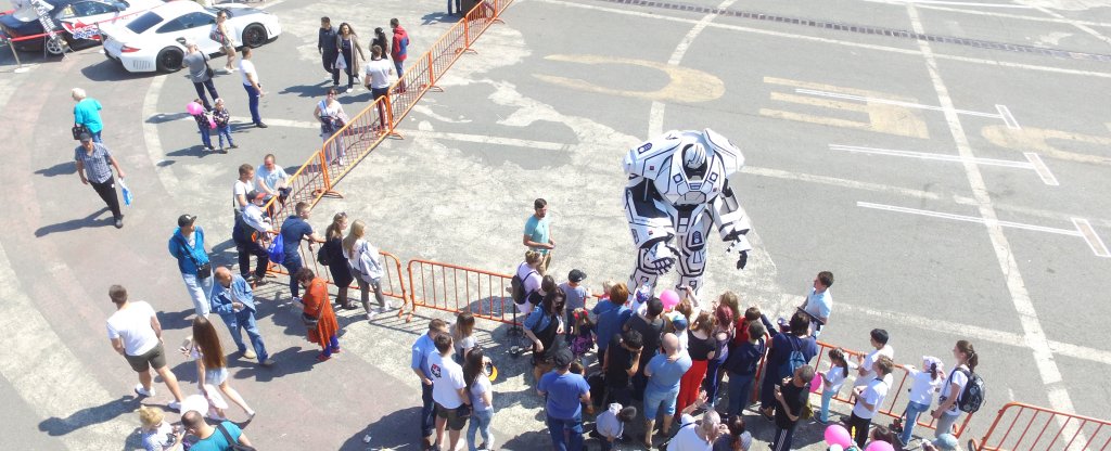 Robotop.show на выставке АвтоМир, Владивосток - Фото с квадрокоптера