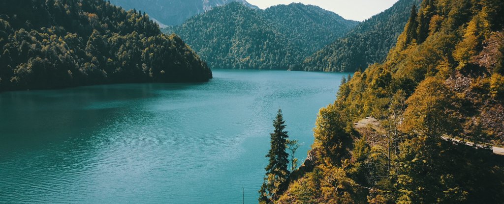 Озеро Рица,  - Фото с квадрокоптера