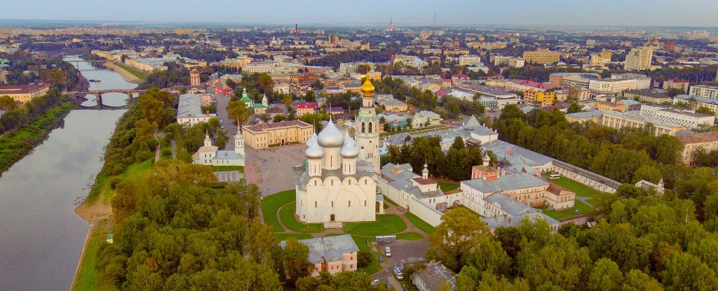 Вологда . Кремль . Сентябрьский вечер,  - Фото с квадрокоптера