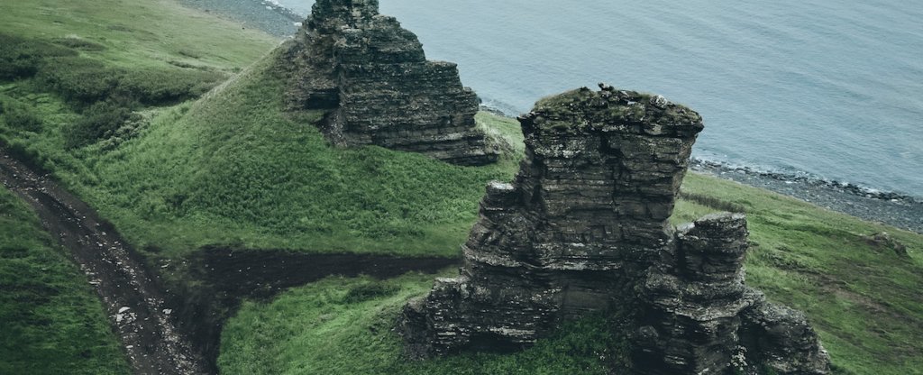 Два брата / Мурманская обл.,  - Фото с квадрокоптера