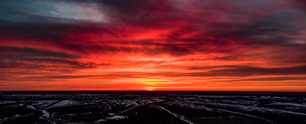 Багровый закат,  - Фото с квадрокоптера
